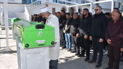 Kayınbiraderinin baltayla öldürdüğü kadın ile kalp krizinden ölen eşi defnedildi