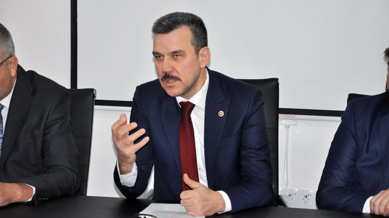 AK Parti Bursa Milletvekili Mustafa Esgin, son dönemde Karacabey ilçesinde