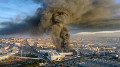 Bursa’da gökyüzünü yoğun duman kapladı
