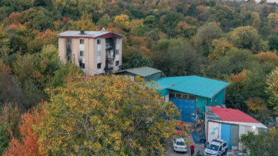 Bursa’daki yangında dumandan etkilenen 3 kişi taburcu edildi