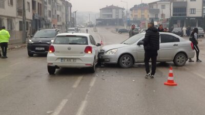 Bursa’da trafik kazası: 2 yaralı