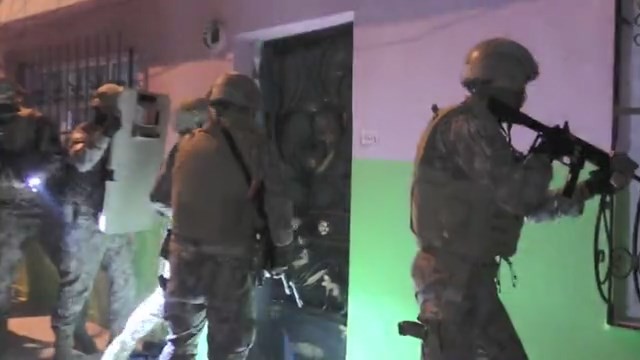 Bursa’daki dev operasyondan nefes kesen görüntüler