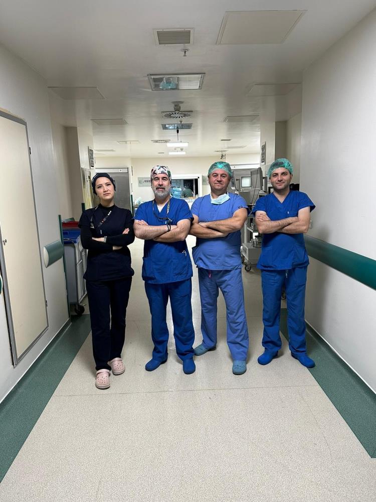 Bursa’da 6 hastaya umut olan genç!