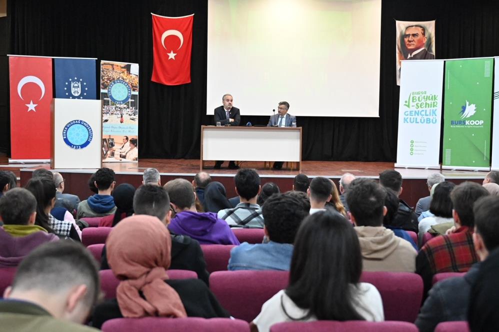 Başkan Aktaş’tan üniversitelilere altın öğütler