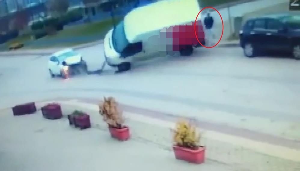 Bursa’da mucize kurtuluş! O anlar kamerada Bursa’da mucize kurtuluş! O anlar kamerada