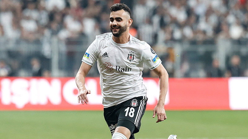 Ghezzal ameliyat oldu Beşiktaş'ın Cezayirli futbolcusu Rachid Ghezzal, ayağındaki sakatlık nedeniyle ABD'de ameliyat