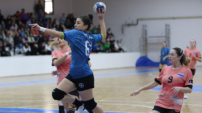 Bursa Büyükşehir Belediyespor Kadın Hentbol Takımı Göktürk Gençlik Spor Kulübü'yle