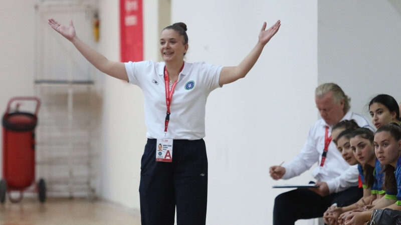 ‘İkinci yarıdaki oyunumuzla galibiyete ulaştık’ Göktürk Spor Kulübü karşısında ilkyarıda istedikleri oyunu sergileyemediklerini söyleyen eden