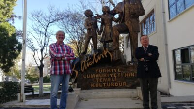 Bursa’ya ‘İz Bırakan’ eğitim duayeni; Şükrü Akyollu