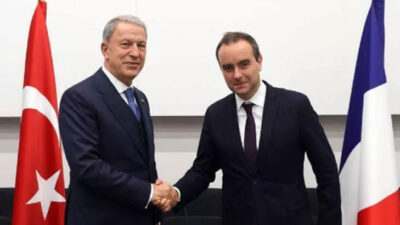 Bakan Akar, Fransız mevkidaşı ile görüştü