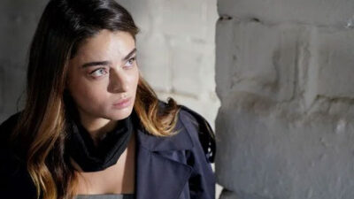 Ayça Ayşin Turan o soruya yanıt verirken gözyaşlarını tutamadı! “Babamın ölümüyle…”