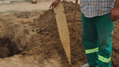 Mezar tahtası satın alınacak