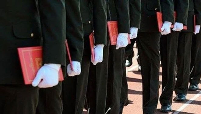 Askeri sınavları usulsüz geçen 7 bin FETÖ zanlısı deşifre oldu Askeri sınavları usulsüz geçen 7 bin FETÖ zanlısı deşifre oldu