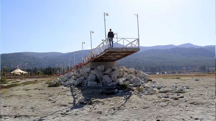 Türkiye’yi üzen görüntü! Burdur Gölü’nde 5 yıl önce çekilen fotoğrafı görünce şok olacaksınız…