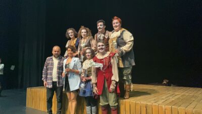 ÇekSanat Tiyatro’ya Denizli’de büyük ilgi…