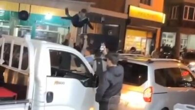 Görüntüler Bursa’dan! Peş peşe ateşlediler