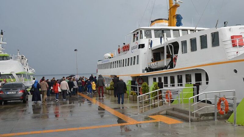 Bursa ile İstanbul arasındaki deniz otobüsü seferlerinden 8'i olumsuz hava