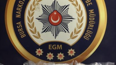 Bursa’da bir otomobilde 3 kilo metanetinin ele geçirildi