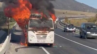 Bursa’da korku dolu anlar! Minibüs alev alev yandı