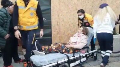 Bursa’da bir anda yere yığıldı! Yoldan geçen kadın ise…