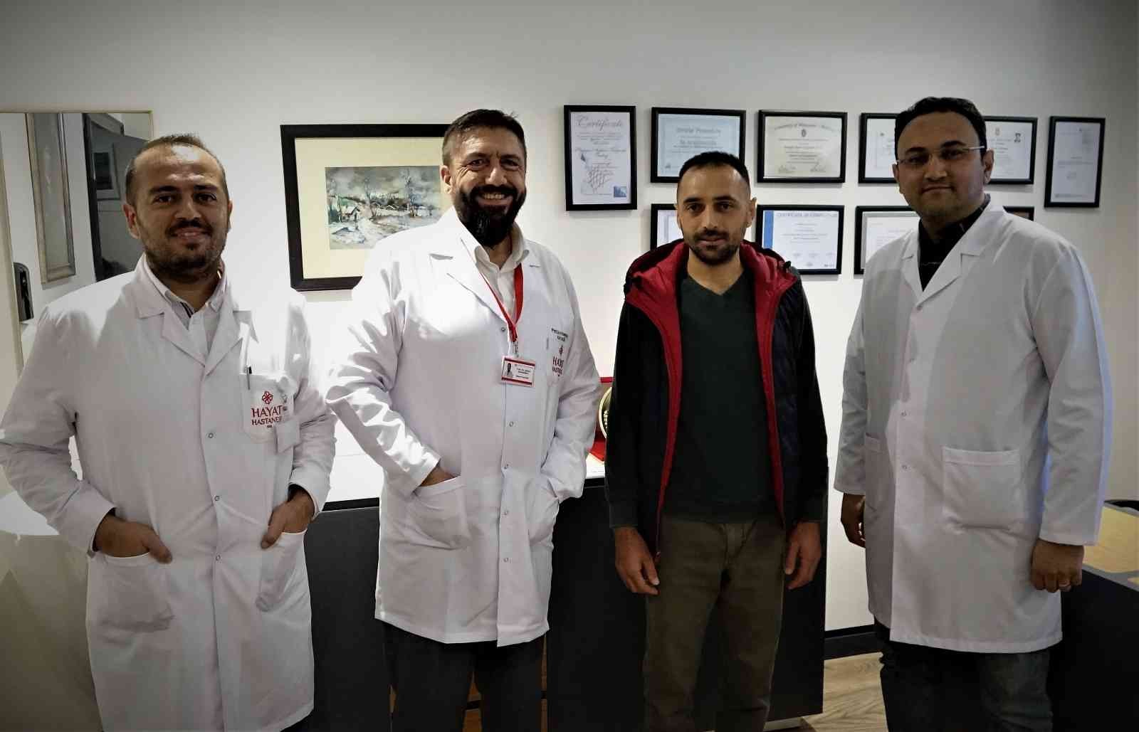 Bursa’da çocukluğundan itibaren çektiği ağrılardan 1 saatte kurtuldu