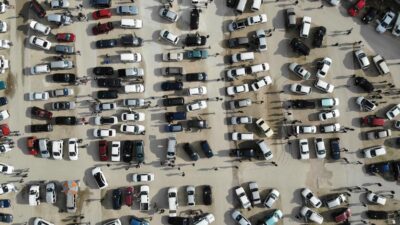 Vatandaş bayilerin yolunu tuttu! Fiyatlar düştü ancak…