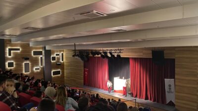 Gürsu Kültür Merkezi’nde çocuklar tiyatro ile buluştu