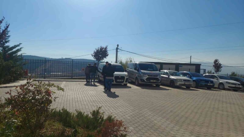 Bursa’nın Gemlik ilçesinde Cumhuriyet Başsavcılığı’nın talimatıyla bir otomobilde yapılan aramada,
