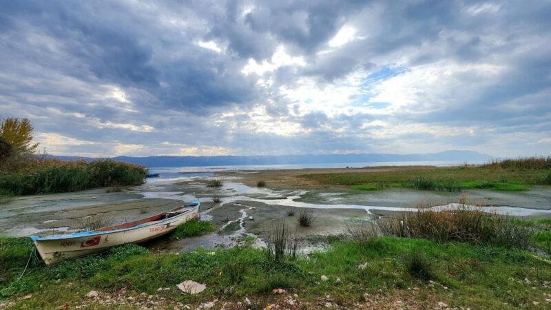 Kuraklığın hat safhaya ulaştığı Türkiye’nin 5. büyük gölü İznik Gölü’nde
