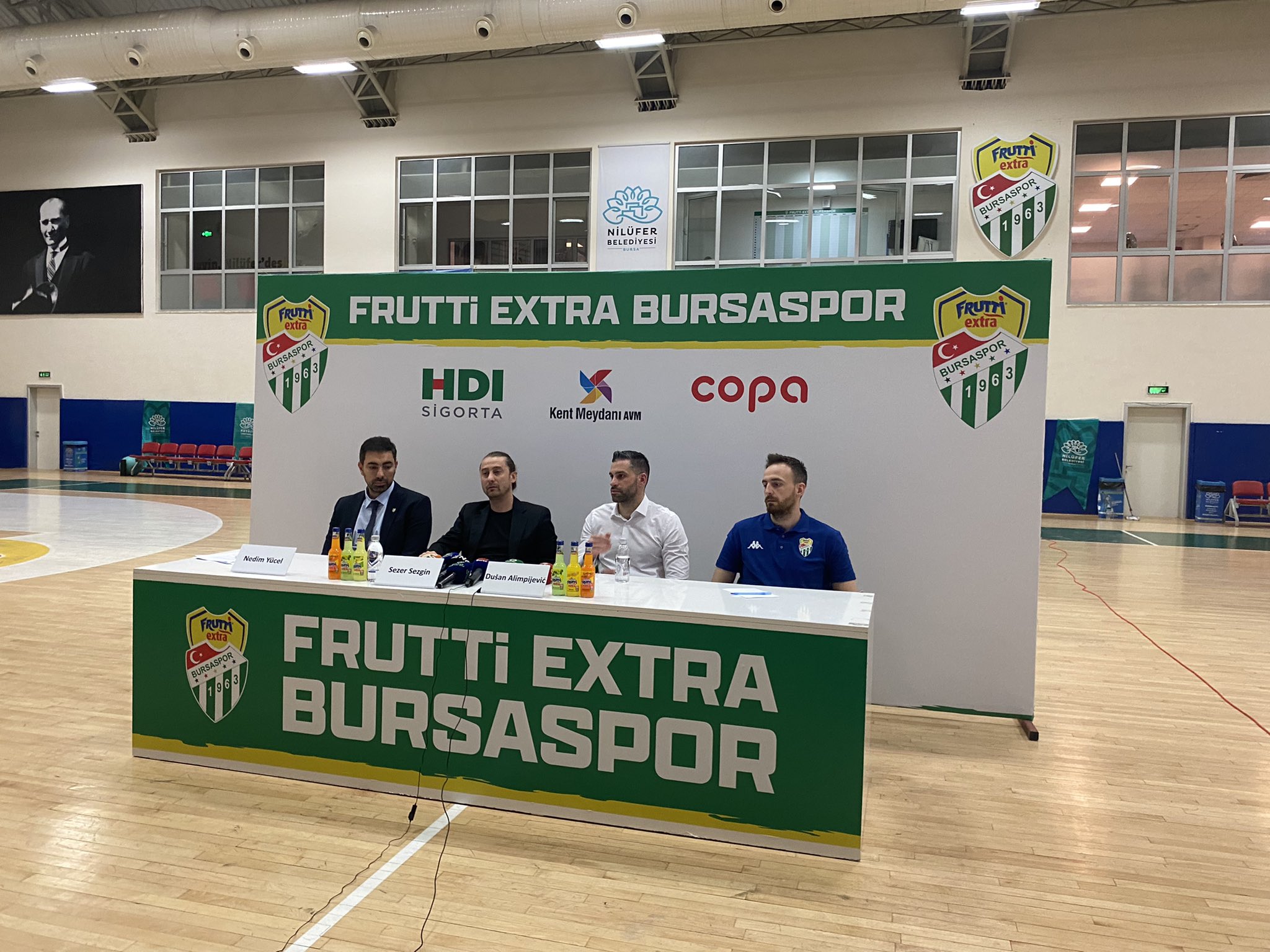 Frutti Extra Bursaspor’da sıcak gelişme! Sözleşmesi 2025 yılına uzatıldı… Frutti Extra Bursaspor’da sıcak gelişme! Sözleşmesi 2025 yılına uzatıldı…