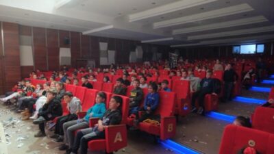 İnegöl Belediyesi çocuk tiyatro gösterileri başladı