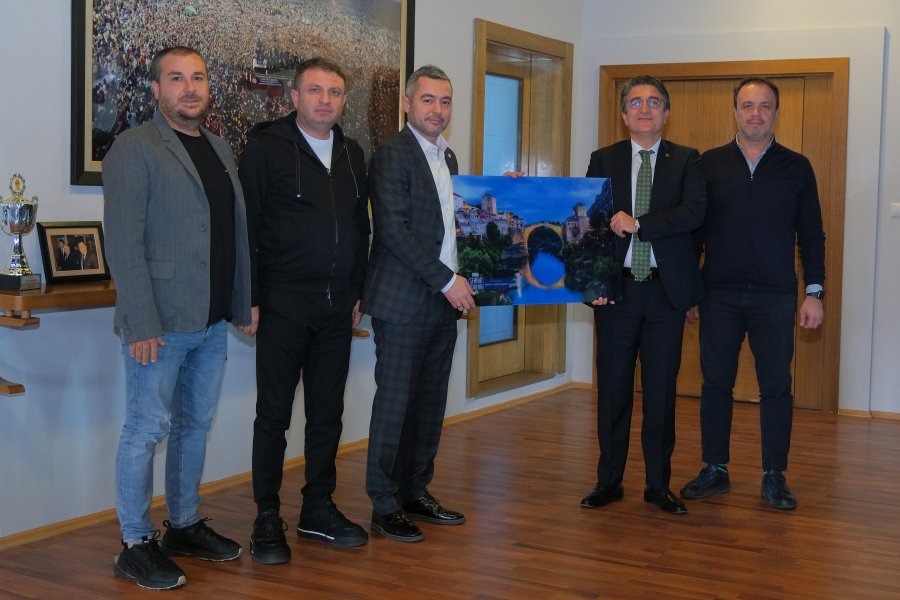 Bursaspor’a önemli ziyaret Bursaspor’a önemli ziyaret