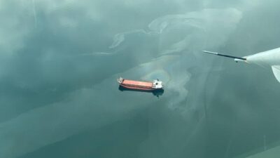 Körfezi kirleten gemiye 4 milyon lira ceza