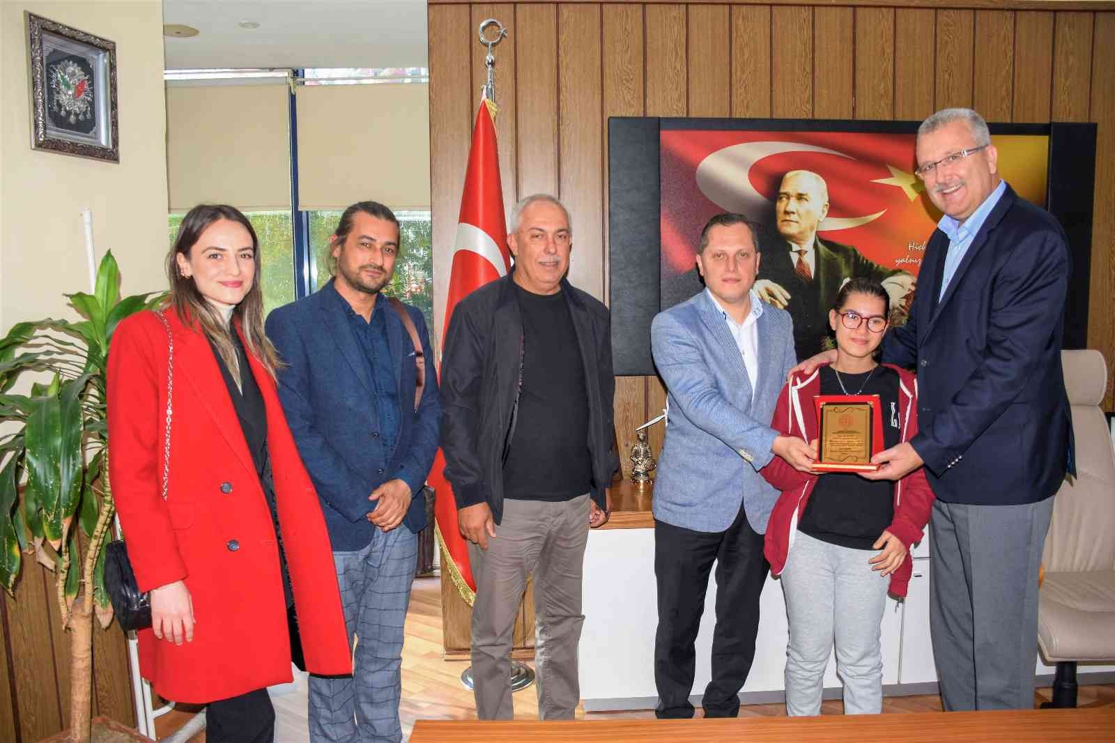 Karacabey’de eğitime tam destek Karacabey’de eğitime tam destek