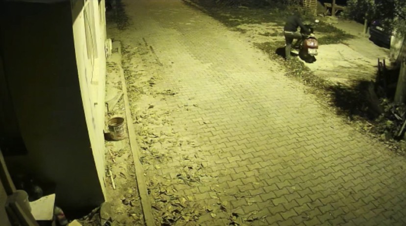 Bursa’da motosiklet hırsızı önce kameralara sonra polis yakalandı Bursa’da motosiklet hırsızı önce kameralara sonra polis yakalandı