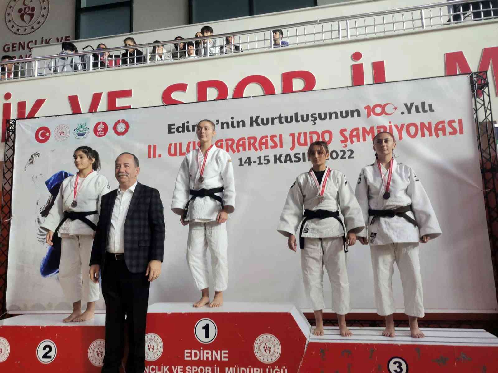 Osmangazili judoculardan 3 madalya