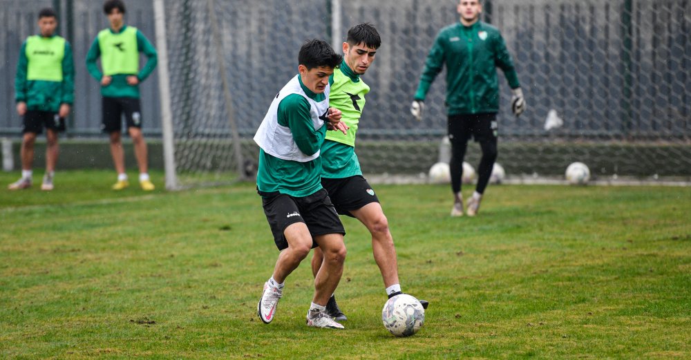 Bursaspor’da Şanlıurfaspor maçı hazırlıkları sürüyor Bursaspor’da Şanlıurfaspor maçı hazırlıkları sürüyor