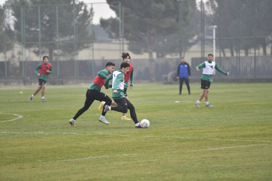 Bursaspor taktik çalıştı Bursaspor taktik çalıştı