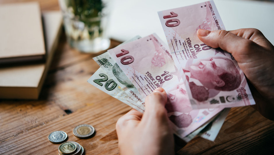 Açlık ve yoksulluk sınırı açıklandı Açlık ve yoksulluk sınırı açıklandı