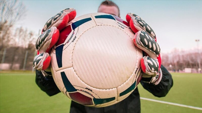 Futbolun en büyük uluslararası organizasyonu Dünya Kupası, 20 Kasım-18 Aralık