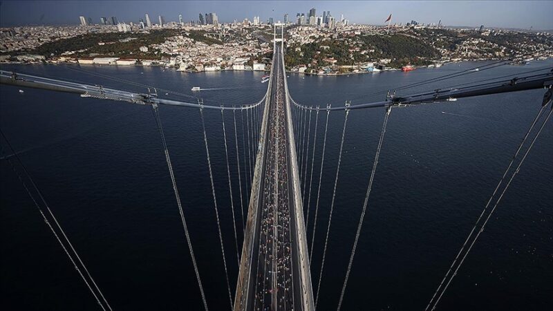 44. İstanbul Maratonu'nu erkeklerde Kenyalı atlet Robert Kipkemboi, kadınlarda ise