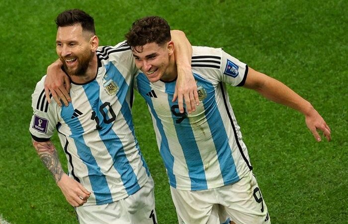 Katar’da Arjantin finalde! Messi tarihe geçti… 2022 FIFA Dünya Kupası yarı finalinde Hırvatistan'ı 3-0 yenen Arjantin,