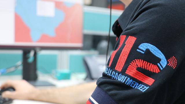 Okeye dönen de kavanoz kapağını açamayan da 112’yi aradı