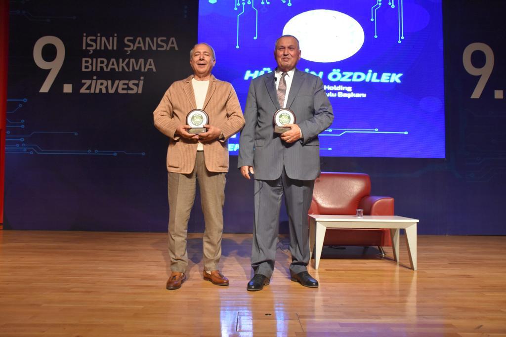 Özdilek ve İğrek’ten gençlere tavsiyeler