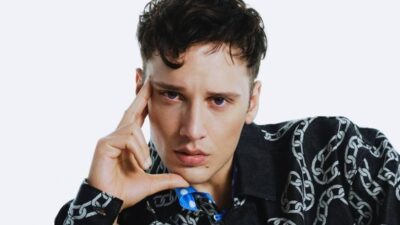 Ünlü şarkıcıya milyonluk dava