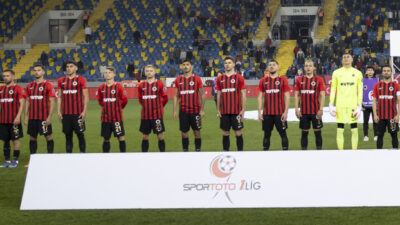 Gençlerbirliği ilk yarıda dibi gördü