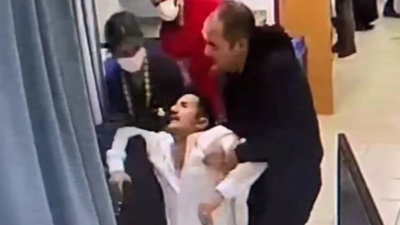 Sağlık çalışanlarına saldırırken kalp krizi geçirdi