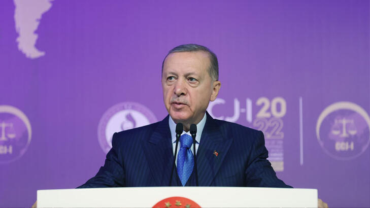 Erdoğan: Belge ortada ama FETÖ ele başının kapısını çalan hala olmadı Erdoğan: Belge ortada ama FETÖ ele başının kapısını çalan hala olmadı