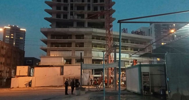 İzmir’de vinç devrildi; Çok sayıda ölü ve yaralı…