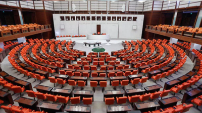 3 milletvekiline ait 2 dokunulmazlık dosyası Meclis’e ulaştı